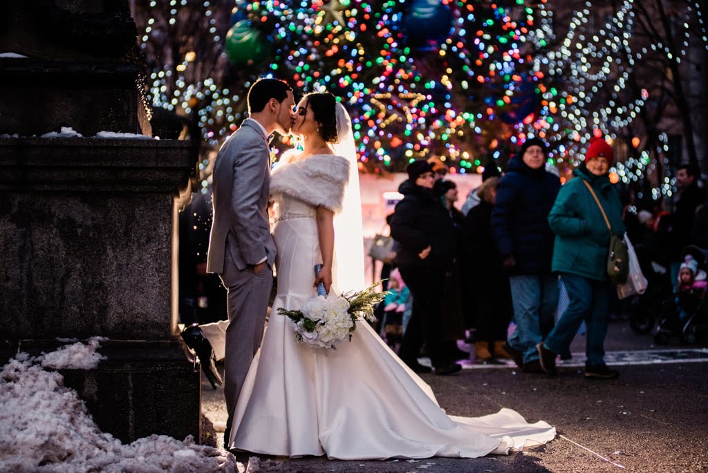 Bride and groom in Center City Philadelphia